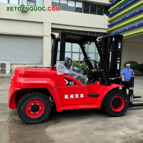 Xe nâng dầu 7 tấn