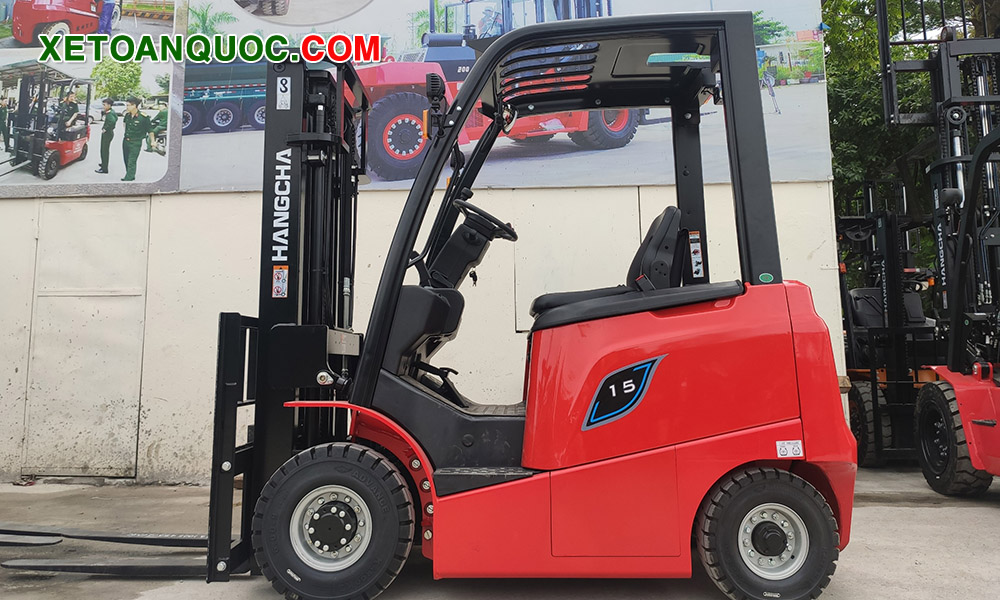 Xe nâng điện 1,5 tấn có nhiều ứng dụng