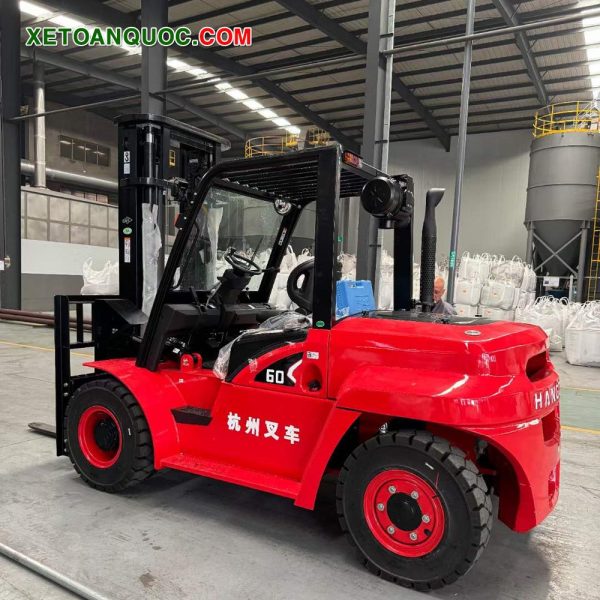 Xe nâng dầu 6 tấn