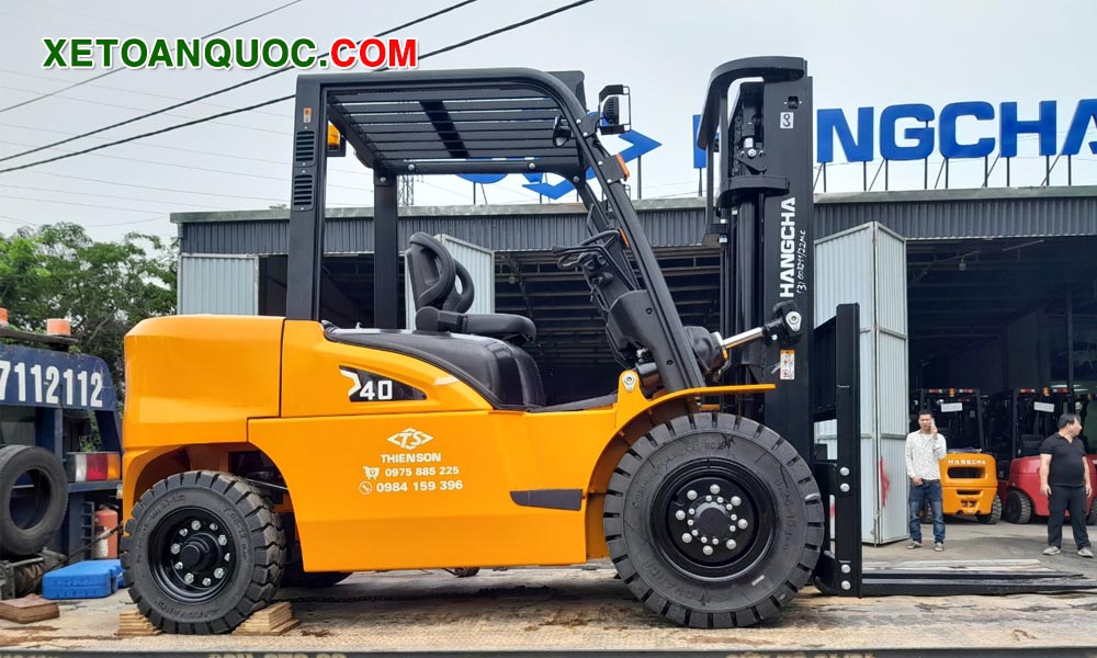 Xe nâng dầu 4 tấn Hangcha có nhiều ứng dụng