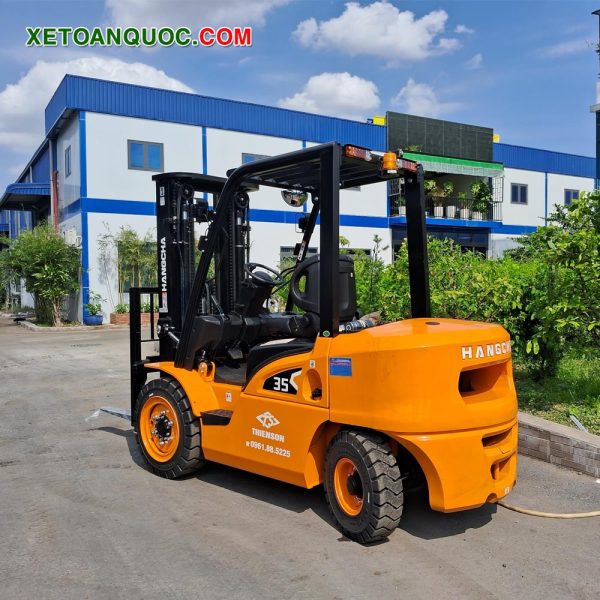 Xe nâng dầu 3.5 tấn