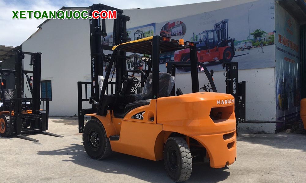 Xe nâng dầu 4 tấn Hangcha được bán chính hãng tại Xe Toàn Quốc