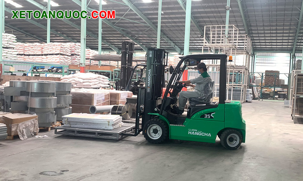 Xe nâng điện 3.5 tấn Hangcha có nhiều tính năng đáng chú ý