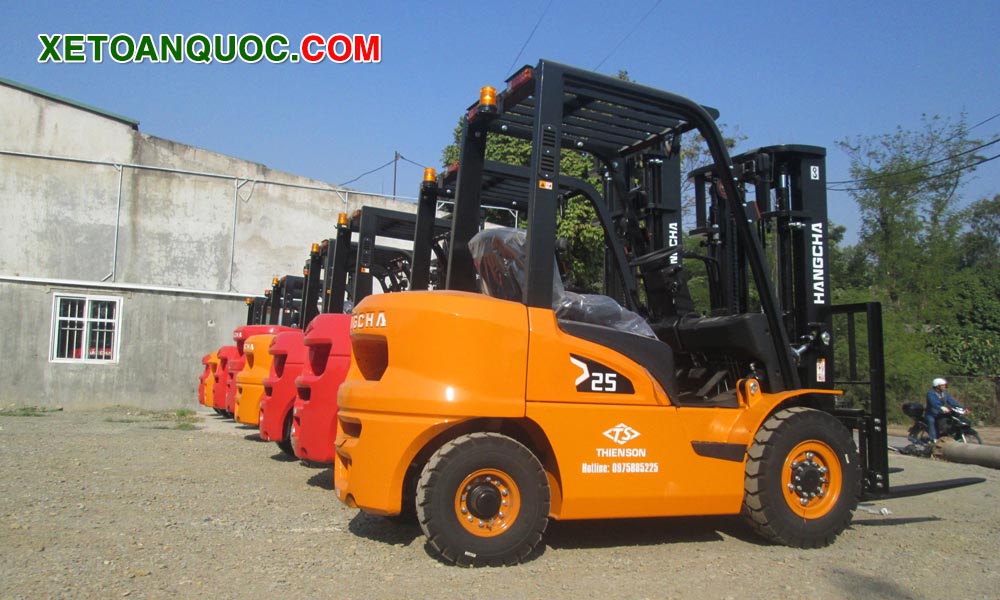 Xe nâng dầu 2.5 tấn Hangcha