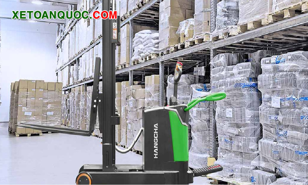 Xe nâng tay điện cao 2 tấn pin lithium