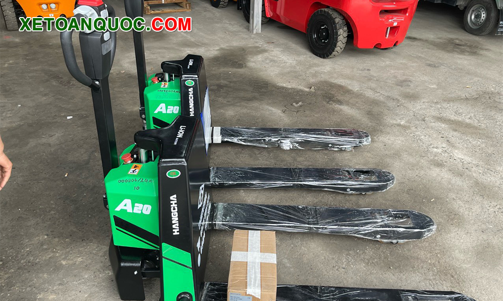 Xe nâng tay điện thấp 2 tấn mini pin Lithium hoạt động an toàn
