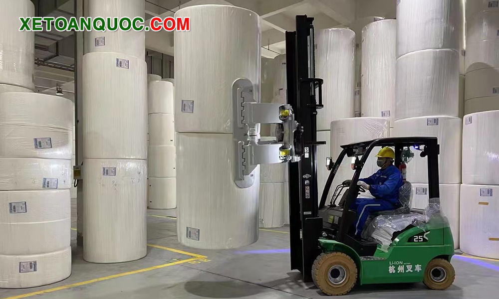 Xe nâng điện Hangcha có nhiều ưu điểm