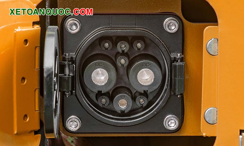 Xe nâng điện 7 tấn Hangcha có thể được sạc nhanh chóng