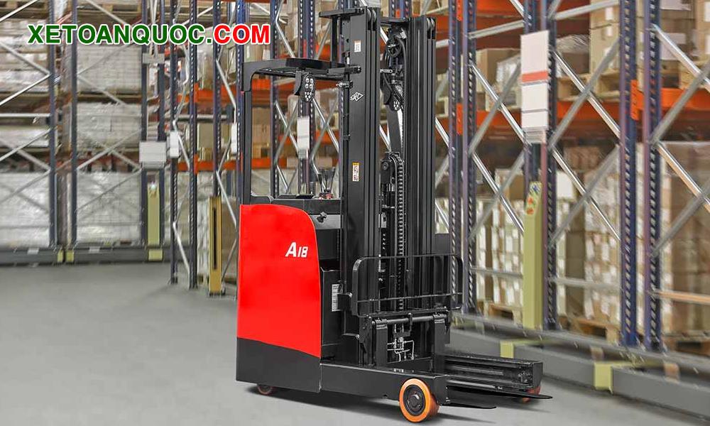 Xe nâng reach truck 1.8 tấn đứng lái