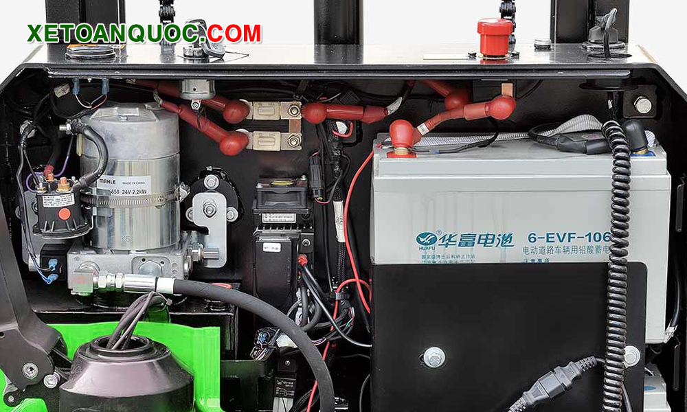Nắp capo xe được thiết kế mở rộng hoàn toàn