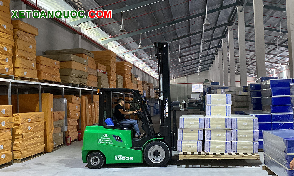 Hướng dẫn vận hành xe nâng an toàn, chính xác nhất
