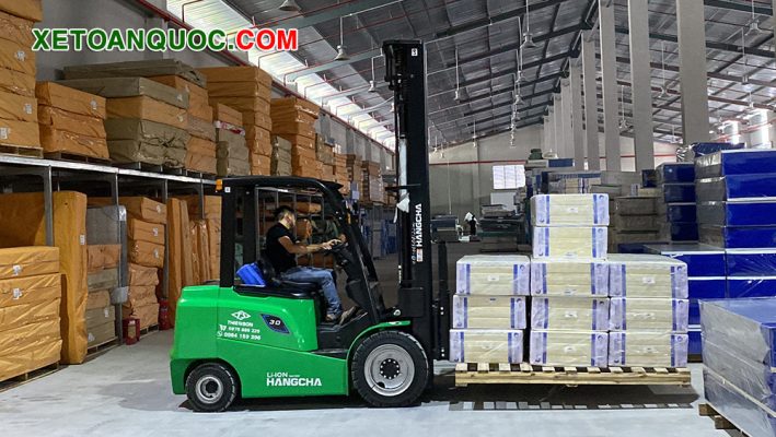 Hướng dẫn vận hành xe nâng an toàn, chính xác nhất