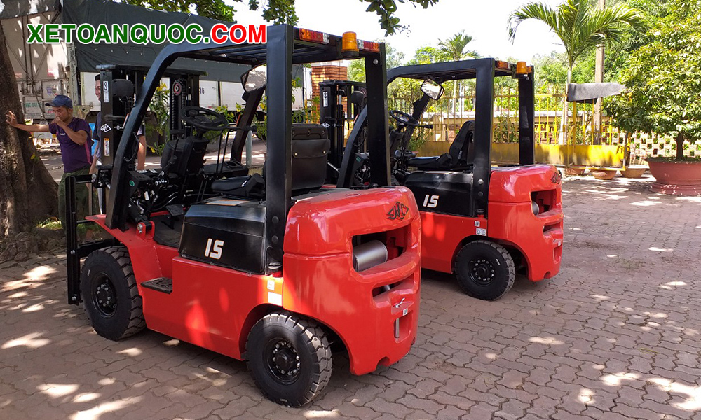 Xe nâng dầu Hangcha