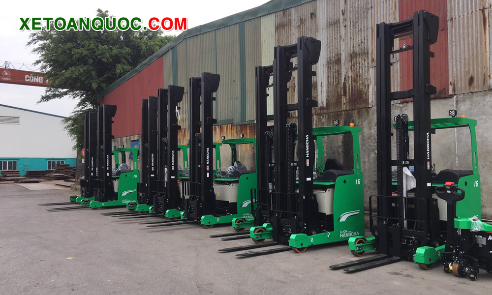Xe nâng reach truck