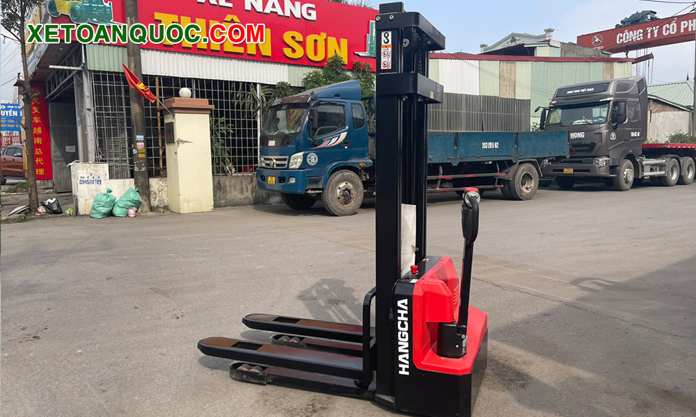 Xe nâng tay điện cao Hangcha có nhiều ưu điểm