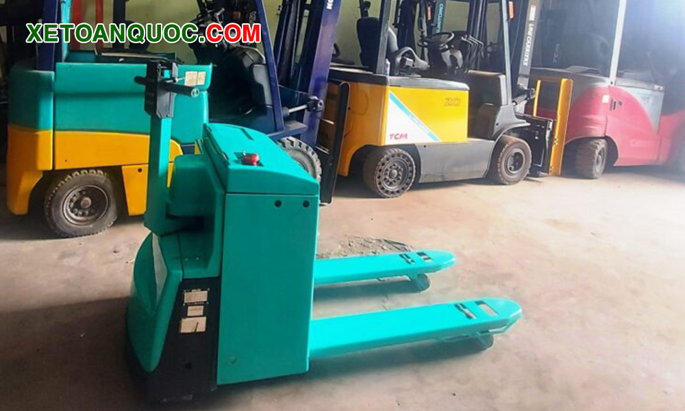Xe nâng tay điện cũ