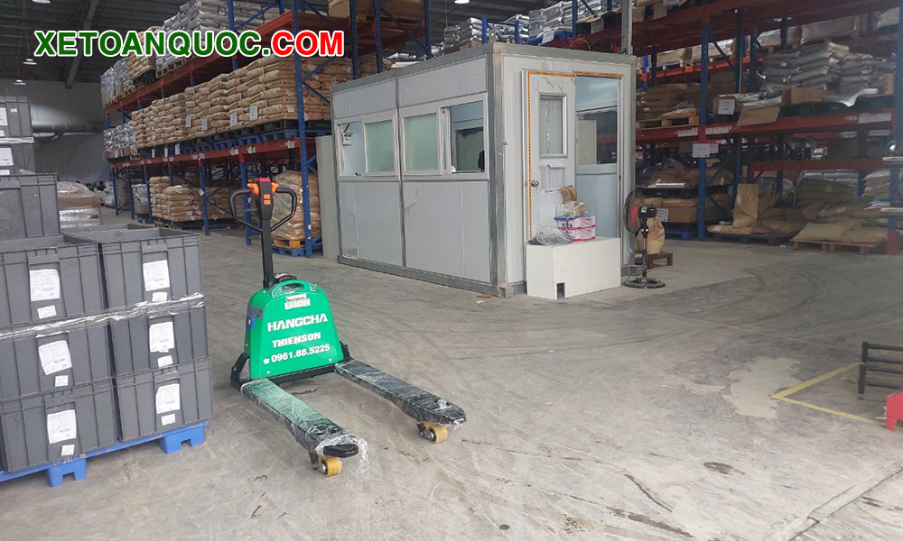 Xe nâng tay điện thấp 1,5 tấn - Lithium dễ dàng bảo trì