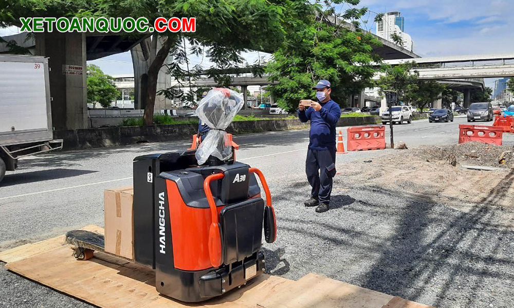 Xe nâng tay điện thấp 3 tấn - Ắc quy Axit