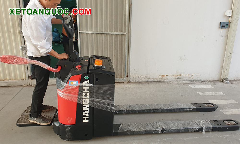 Hướng dẫn chọn mua xe nâng tay điện thấp 3 tấn ắc quy Axit - chì phù hợp